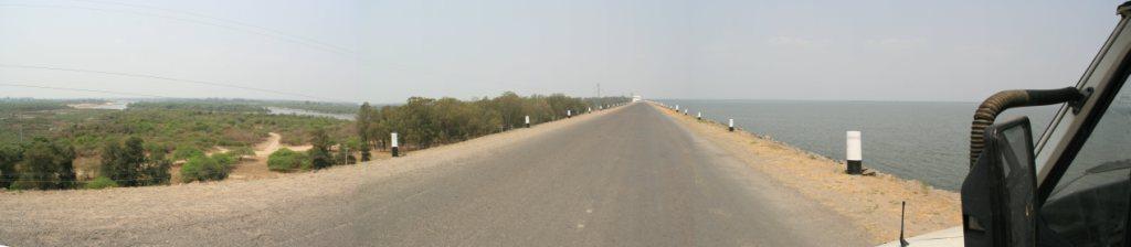 Staudamm des Rio Hondo